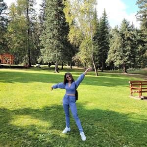 Meet your Posher, Louise